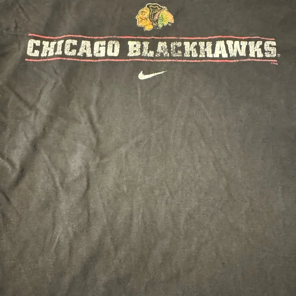 Chicago Blackhawks Men’s Nike Cotton Tee - Picture 2 of 3